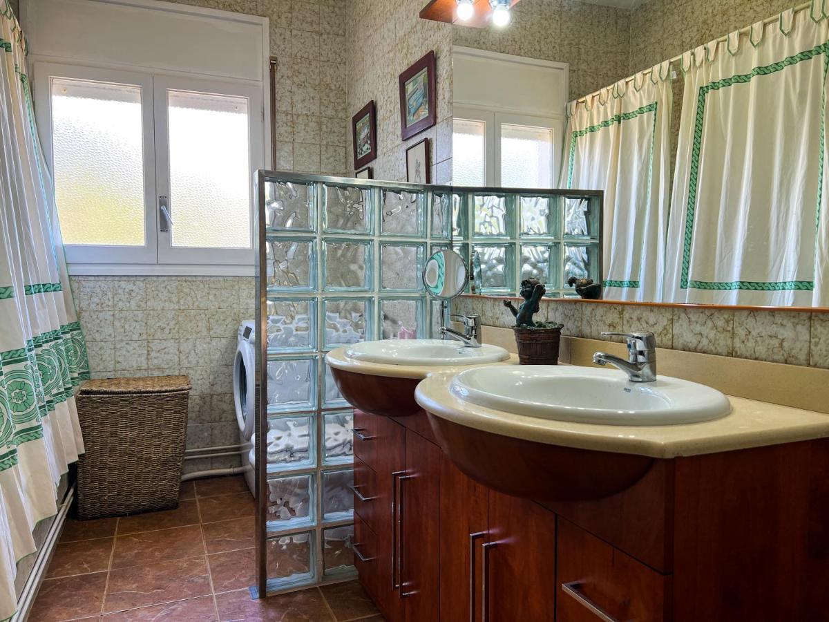 فيلا Vivalidays Casa Ricardo Sant Cebrià de Vallalta المظهر الخارجي الصورة