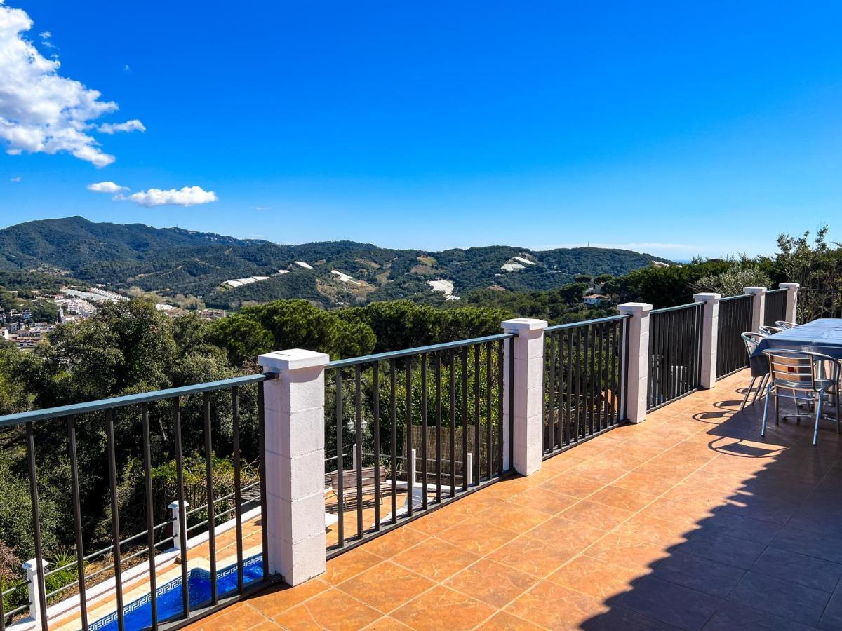 فيلا Vivalidays Casa Ricardo Sant Cebrià de Vallalta المظهر الخارجي الصورة